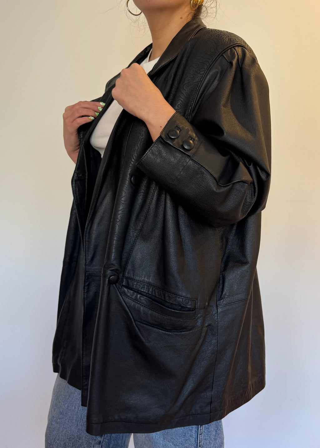 ELLE_CAZADORA CUERO NEGRO