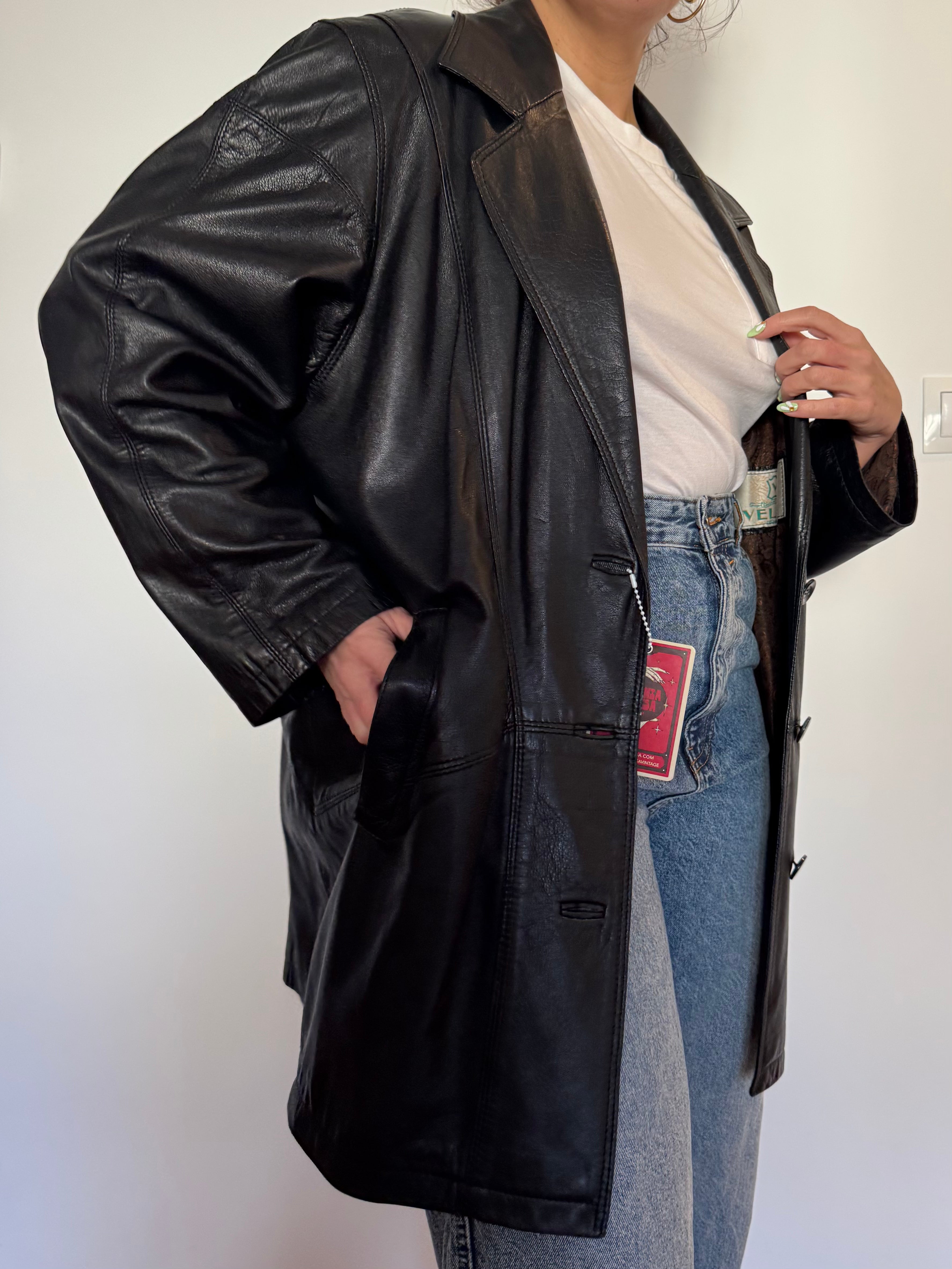 LINDA_BLAZER NEGRA CUERO