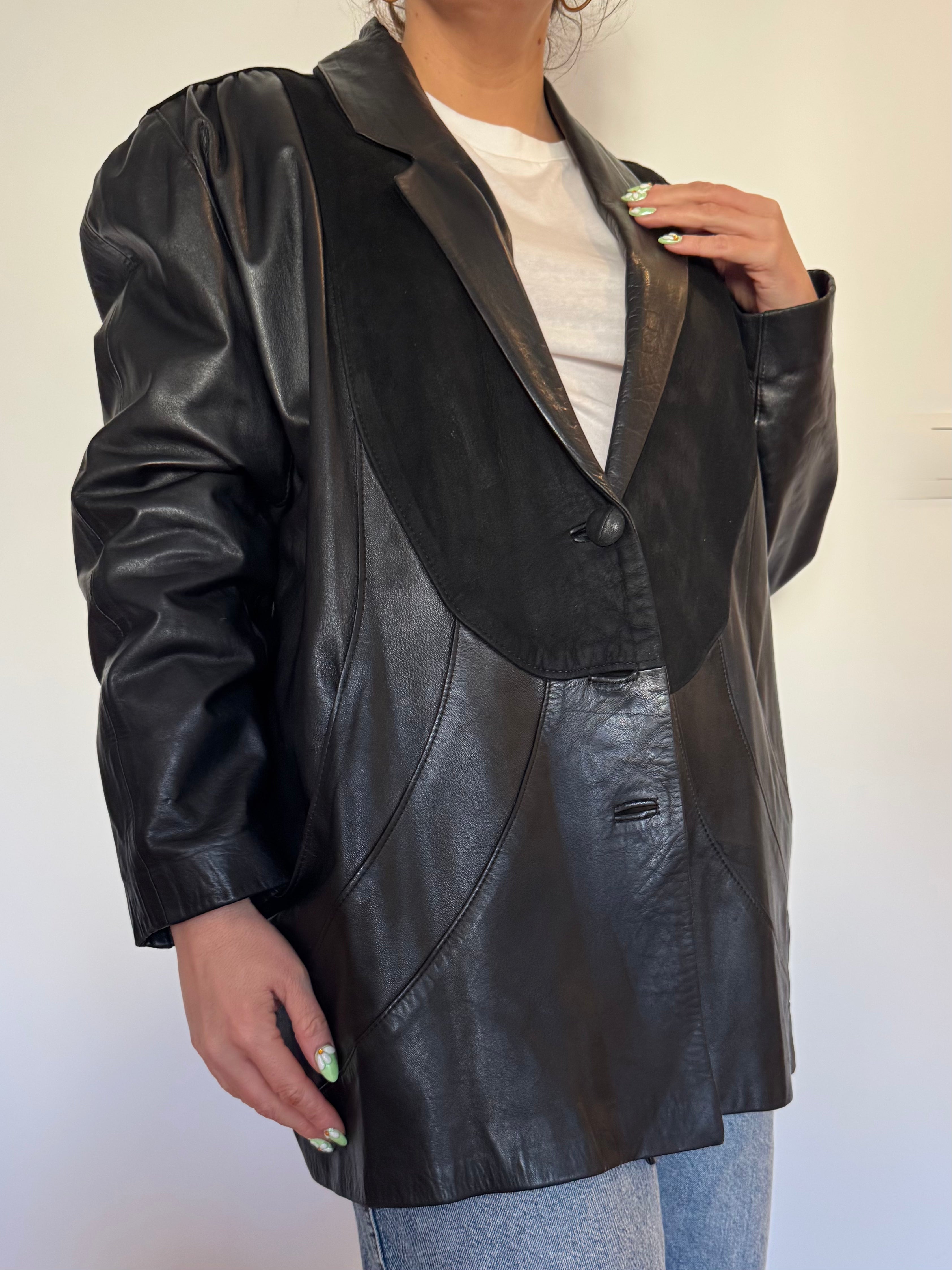 VICTORIA_BLAZER NEGRA CUERO